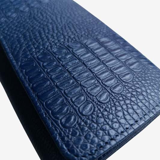 Billetera larga en cuero para mujer color azul marino