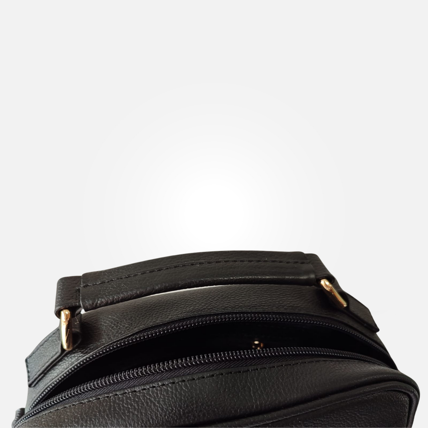 Manos libres con función de cartera de mujer en cuero color negro Ref. 2804