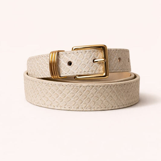 Cinturon para mujer en cuero color Beige con herrajes importados