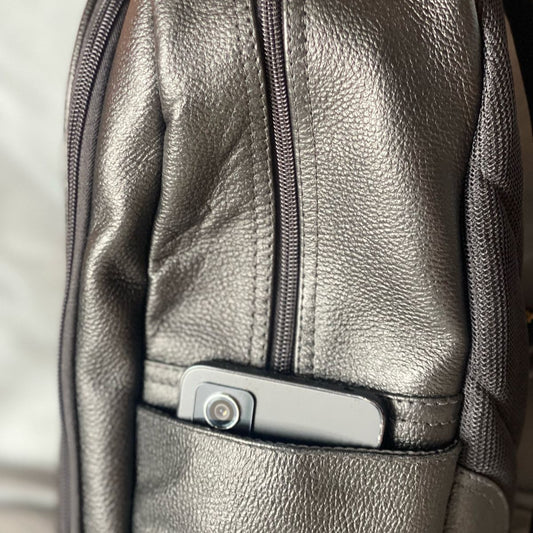 Morral para portatil en cuero color negro