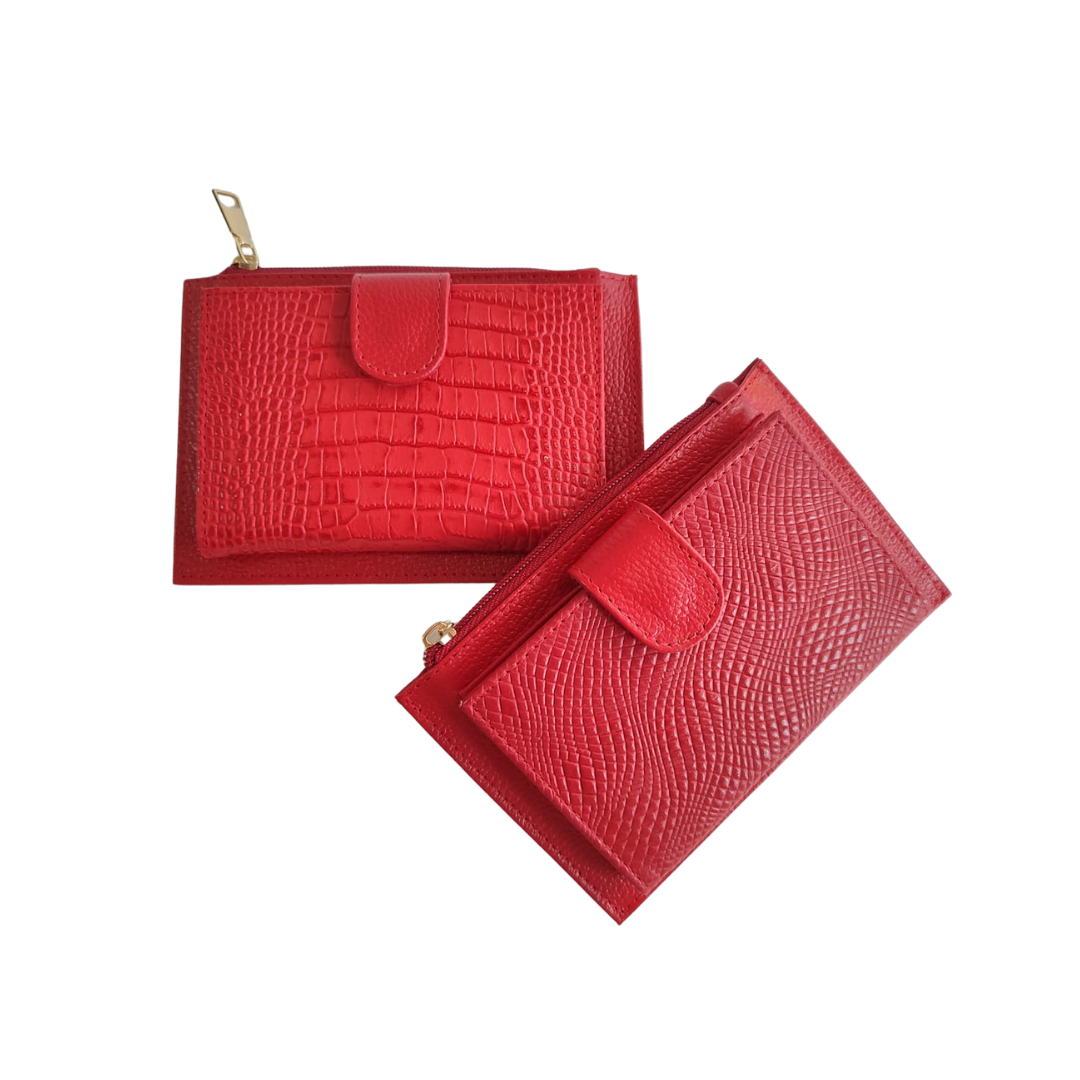 Tarjetero para mujer en cuero con espacio para monedas color Rojo