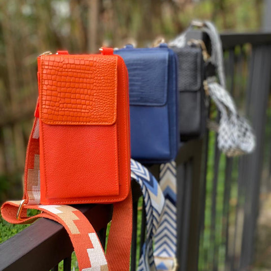 Billetera porta celular en cuero Naranja- Pandora