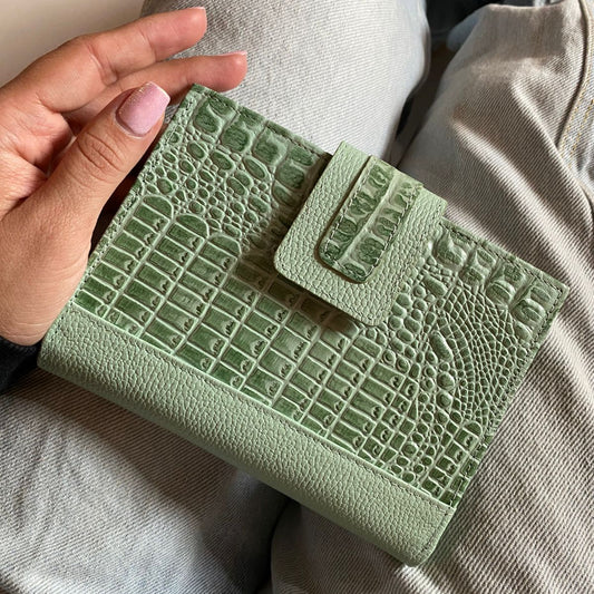 Billetera Porta Pasaporte de Cuero para Mujer - Nómada