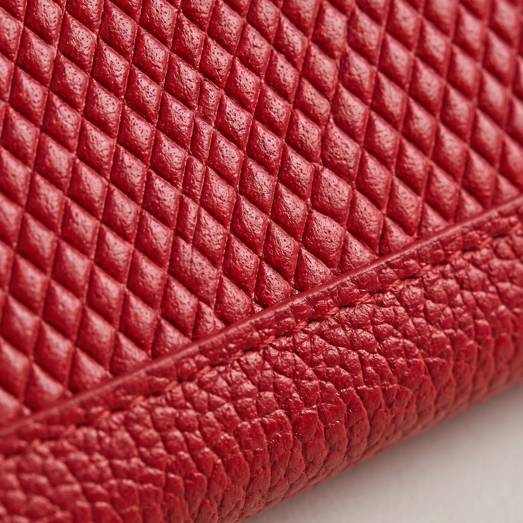 Billetera de mujer en cuero rojo