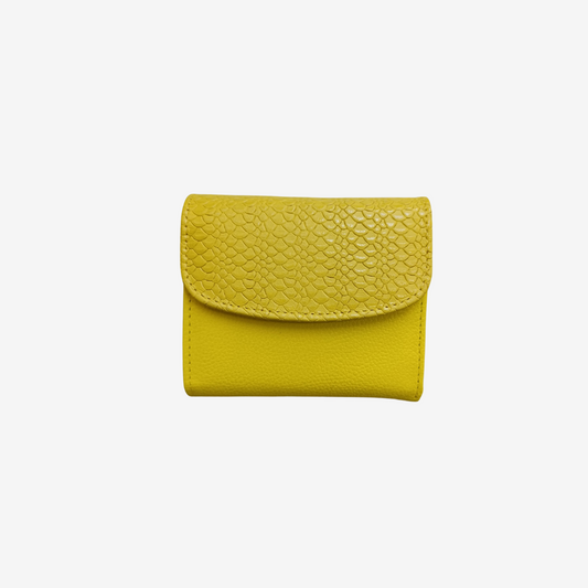 Billetera pequeña en cuero para mujer color amarillo