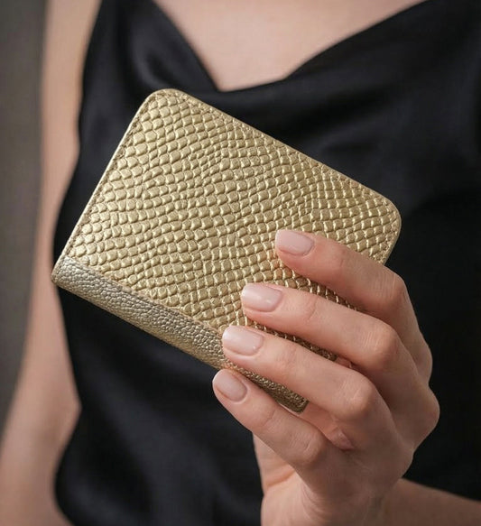 Billetera Zafiro en cuero dorado - RagazzaBolsos