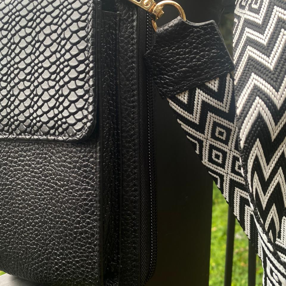 Billetera porta celular en cuero - Pandora