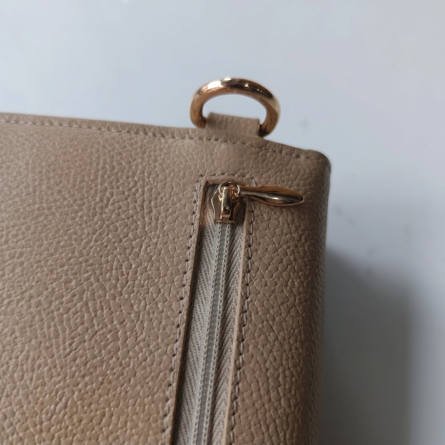 Porta celular Pandora en cuero