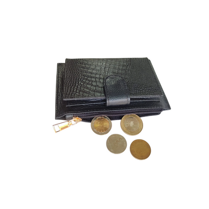 Tarjetero para mujer en cuero con espacio para monedas color negro